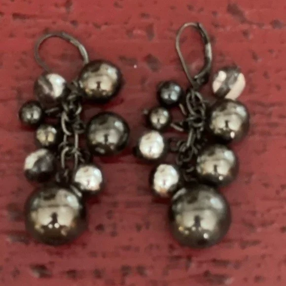 Fashion Jewelry Black Grey Bead Cluster Earrings # 234 - Picture 3 of 5